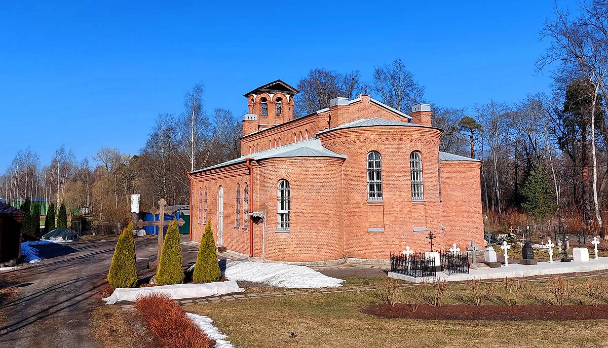 фасады. Церковь Троицы Живоначальной на Троицком кладбище, Ломоносов (Санкт-Петербург, Петродворцовый район, г. Санкт-Петербург)