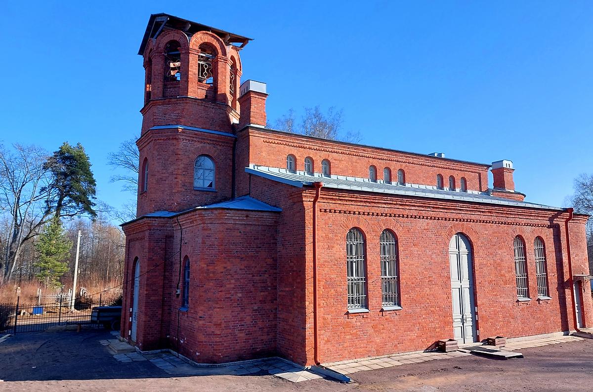 фасады. Церковь Троицы Живоначальной на Троицком кладбище, Ломоносов (Санкт-Петербург, Петродворцовый район, г. Санкт-Петербург)