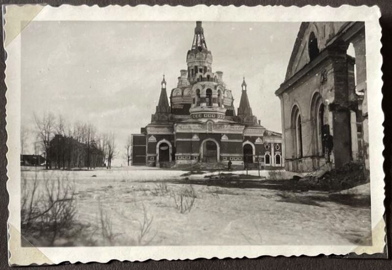 Собор Николая Чудотворца в память Императора Павла I, Павловск (Санкт-Петербург, Пушкинский район, г. Санкт-Петербург). архивная фотография, Редкий ракурс со стороны входа. Фото 1941 г. с аукциона e-bay.de