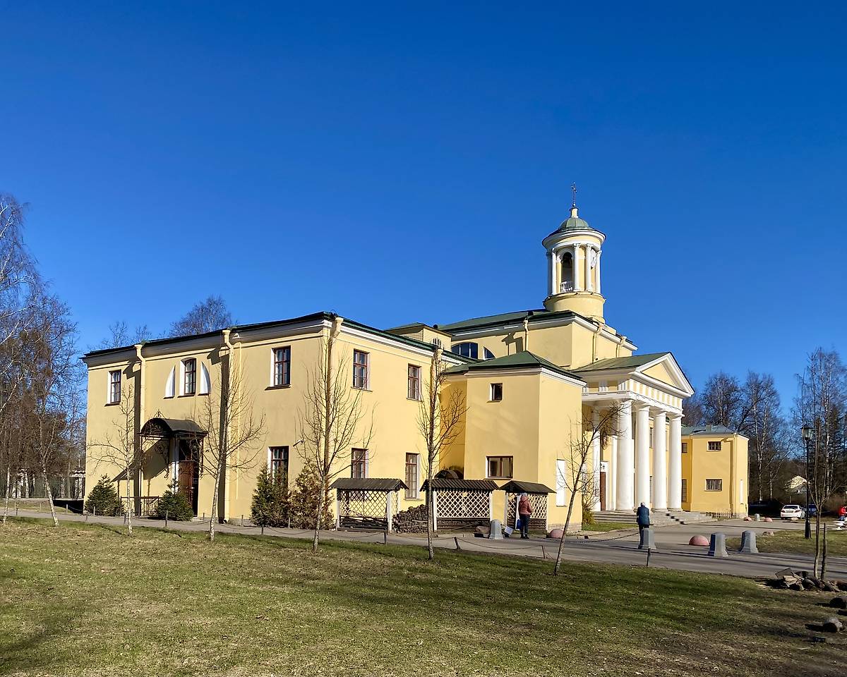 Вид с СЗ, фасады. Церковь Марии Магдалины, Павловск (Санкт-Петербург, Пушкинский район, г. Санкт-Петербург)