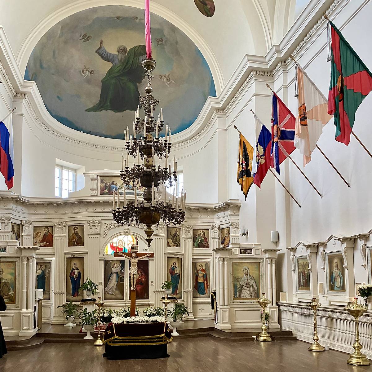 Средняя часть храма, интерьер и убранство. Церковь Марии Магдалины, Павловск (Санкт-Петербург, Пушкинский район, г. Санкт-Петербург)