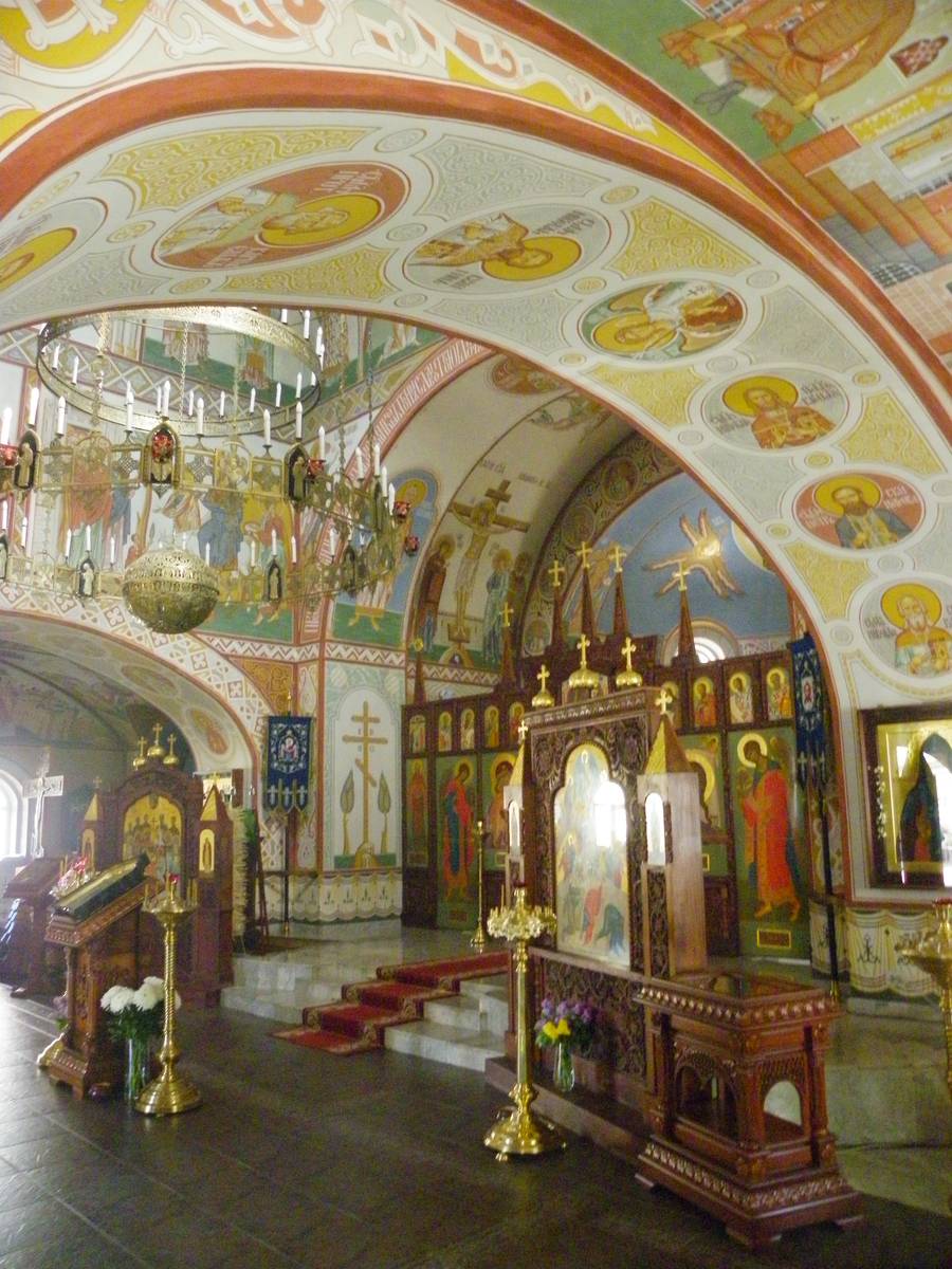 Иконостас, интерьер и убранство. Церковь Преображения Господня в память 300-летия Дома Романовых, Тярлево (Санкт-Петербург, Пушкинский район, г. Санкт-Петербург)