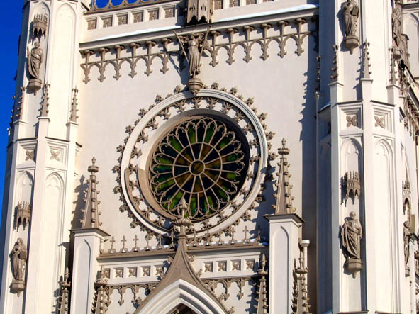 Петергоф. Церковь Александра Невского. архитектурные детали, март 2006