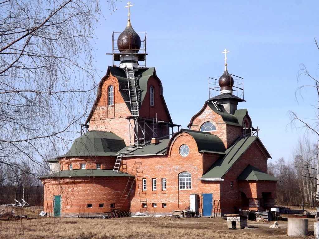 Петергоф. Церковь Троицы Живоначальной на Петергофском городском (Бабигонском) кладбище. фасады