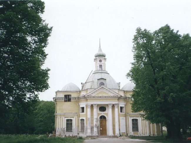 Церковь Петра и Павла в усадьбе Знаменка, Знаменка (Санкт-Петербург, Петродворцовый район, г. Санкт-Петербург). фасады