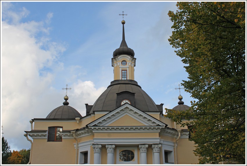 Церковь Петра и Павла в усадьбе Знаменка, Знаменка (Санкт-Петербург, Петродворцовый район, г. Санкт-Петербург). архитектурные детали