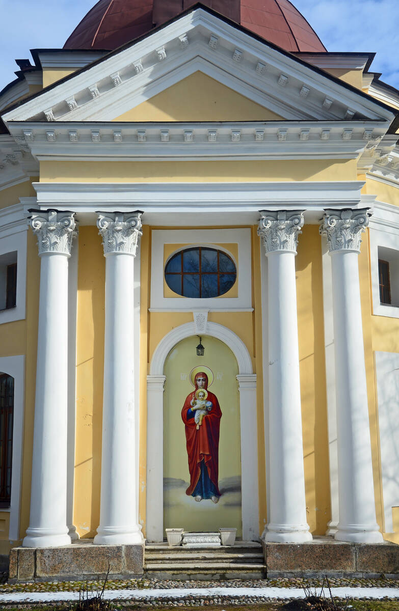 Церковь Петра и Павла в усадьбе Знаменка, Знаменка (Санкт-Петербург, Петродворцовый район, г. Санкт-Петербург). архитектурные детали
