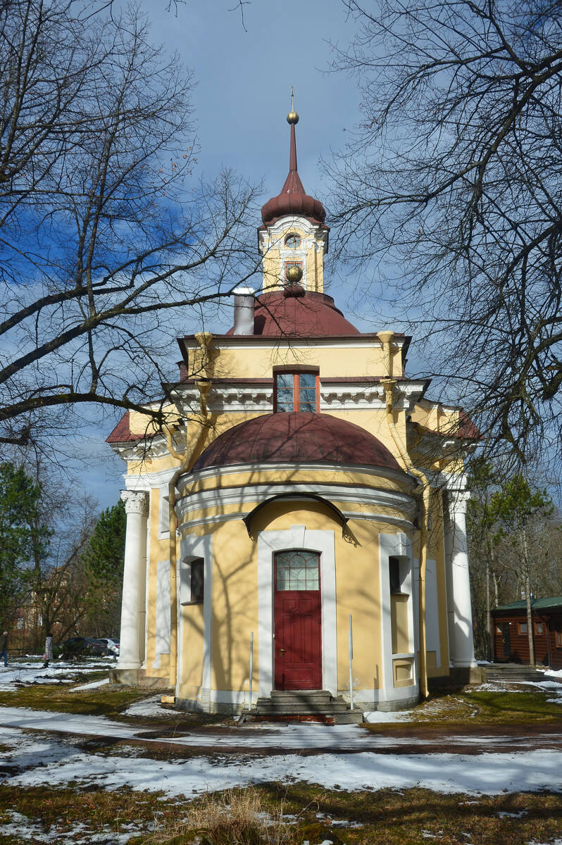 Церковь Петра и Павла в усадьбе Знаменка, Знаменка (Санкт-Петербург, Петродворцовый район, г. Санкт-Петербург). фасады