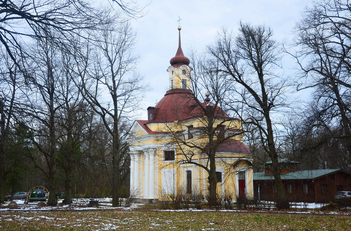 Церковь Петра и Павла в усадьбе Знаменка, Знаменка (Санкт-Петербург, Петродворцовый район, г. Санкт-Петербург). фасады