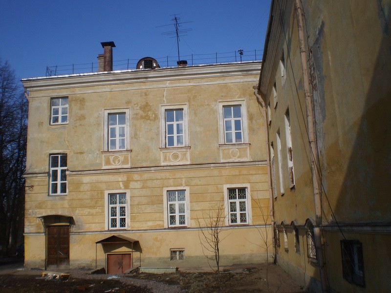 Церковь Андрея Критского в Сергиеве, Красносельский район (Санкт-Петербург, г. Санкт-Петербург). архитектурные детали, Западное крыло, южный фасад