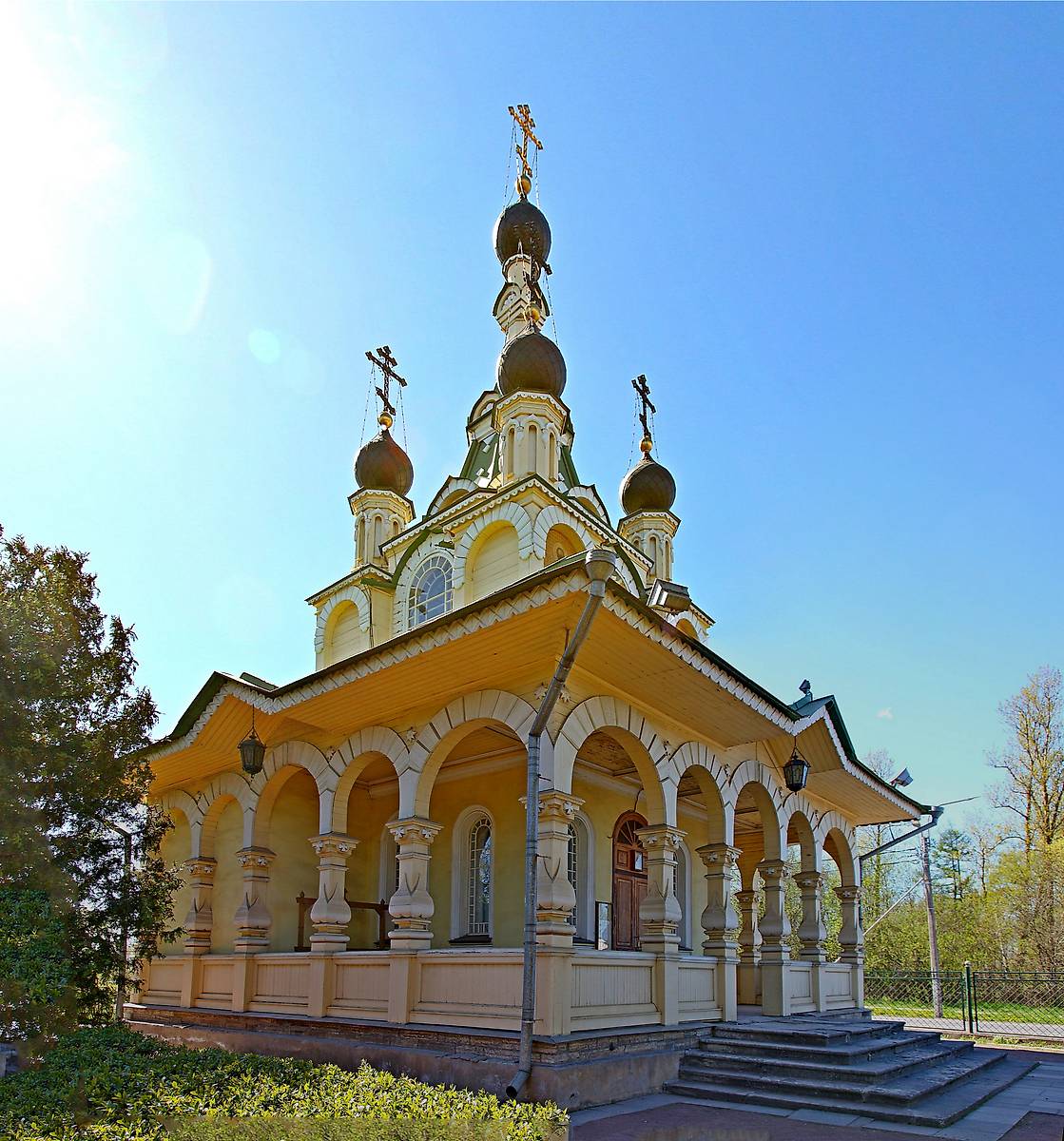 фасады. Церковь иконы Божией Матери "Всех скорбящих Радость" в Сергиеве, Красносельский район (Санкт-Петербург, г. Санкт-Петербург)
