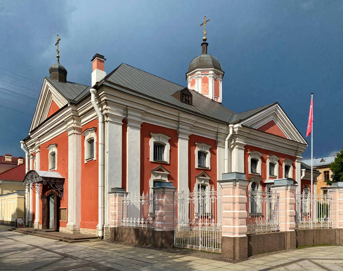Церковь Трёх Святителей, Василеостровский район (Санкт-Петербург, г. Санкт-Петербург). фасады, Вид с юга