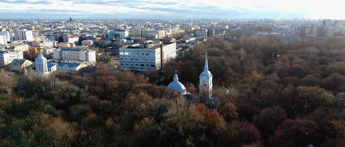 Церковь Смоленской иконы Божией Матери, Василеостровский район (Санкт-Петербург, г. Санкт-Петербург). общий вид в ландшафте