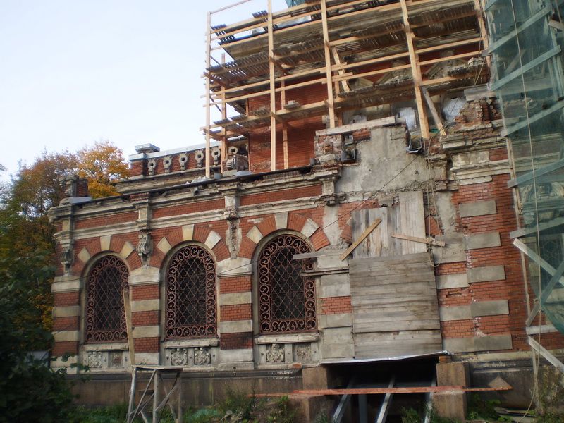 Церковь Воскресения Христова на Смоленском кладбище, Василеостровский район (Санкт-Петербург, г. Санкт-Петербург). документальные фотографии, Фрагмент южного фасада