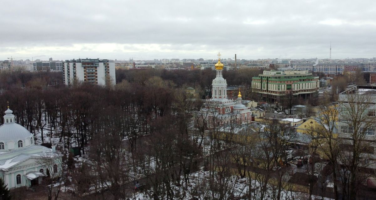 Василеостровский район. Церковь Воскресения Христова. общий вид в ландшафте