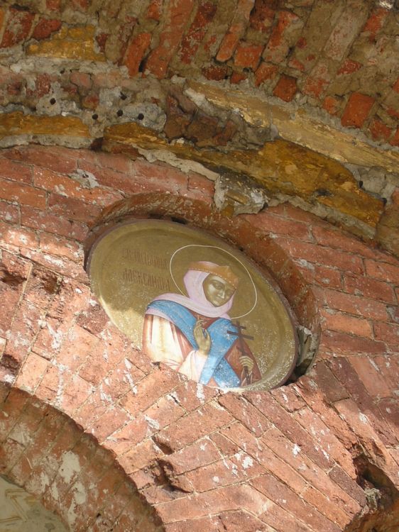 Церковь Александры Римской на Бабигонских высотах, Низино (Ломоносовский район, Ленинградская область). архитектурные детали