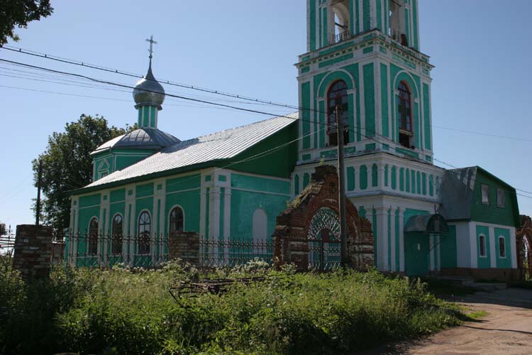 Церковь Троицы Живоначальной, Большая Брембола (Переславский район и г. Переславль-Залесский, Ярославская область). фасады