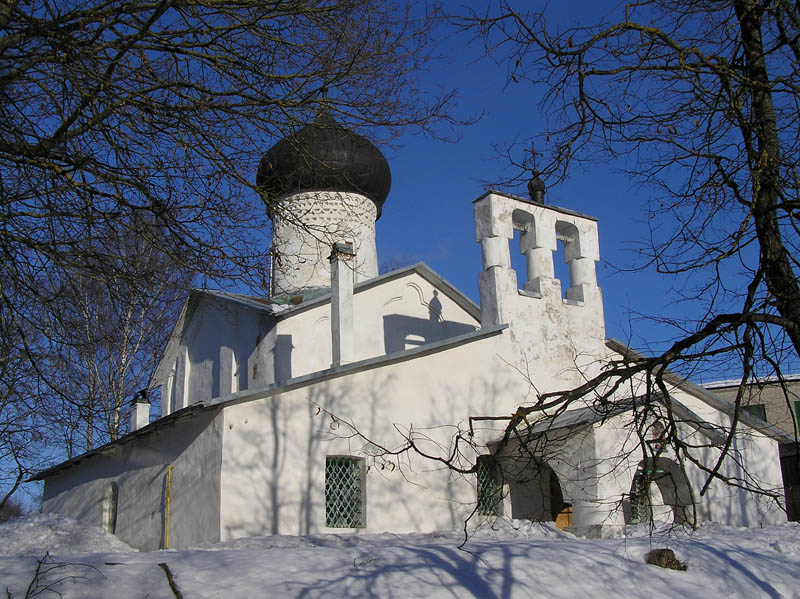 Псков. Церковь Иоакима и Анны на Полонище. фасады