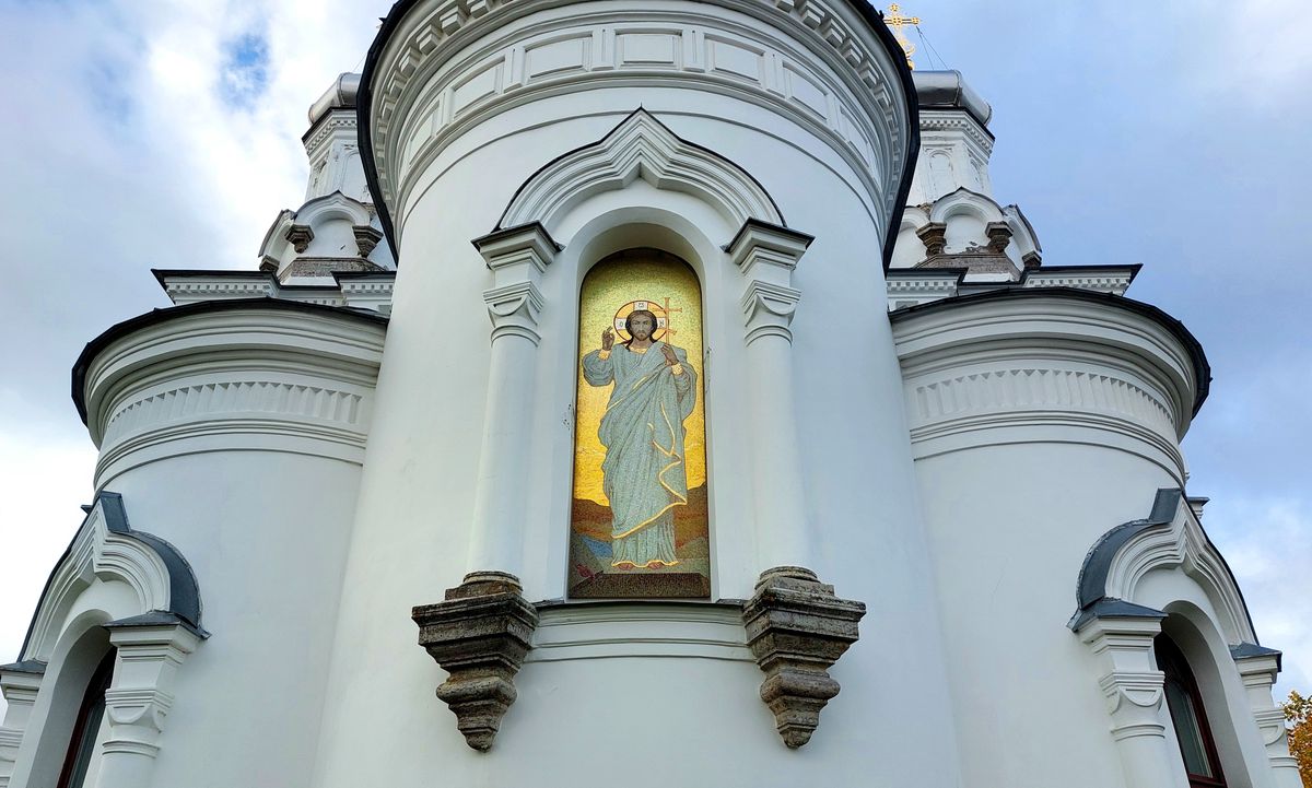 Церковь Александры Римской на Бабигонских высотах, Низино (Ломоносовский район, Ленинградская область). архитектурные детали
