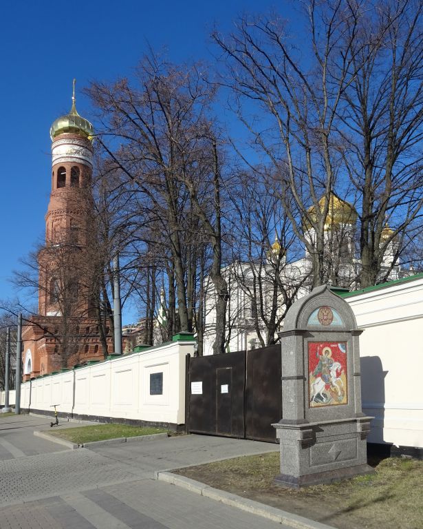 Воскресенский Новодевичий монастырь, Московский район (Санкт-Петербург, г. Санкт-Петербург). дополнительная информация, Въездные ворота с Московского пр.