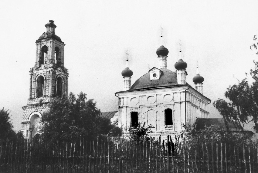 Городище. Церковь Рождества Пресвятой Богородицы. архивная фотография, Собственная съемка