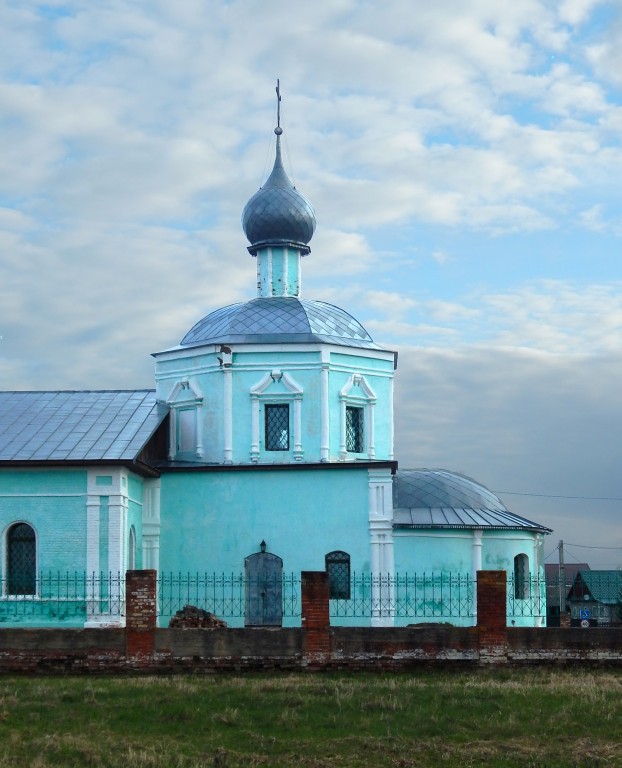 Большая Брембола. Церковь Троицы Живоначальной. фасады