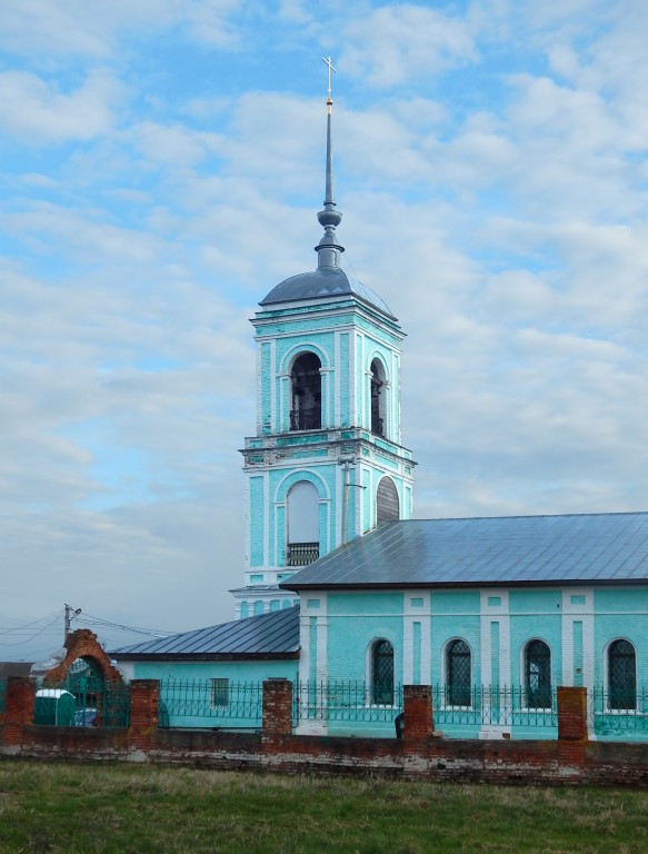 Большая Брембола. Церковь Троицы Живоначальной. фасады