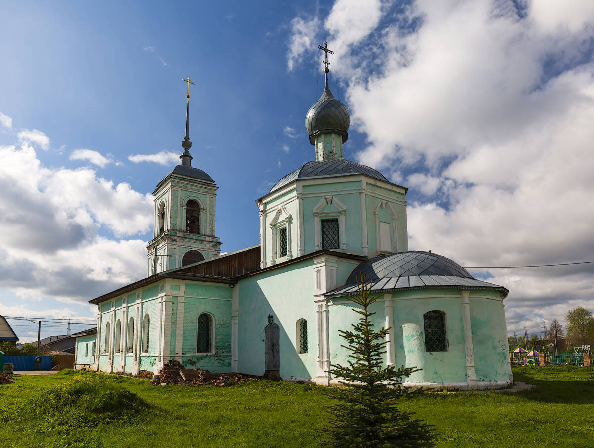Церковь Троицы Живоначальной, Большая Брембола (Переславский район и г. Переславль-Залесский, Ярославская область). фасады