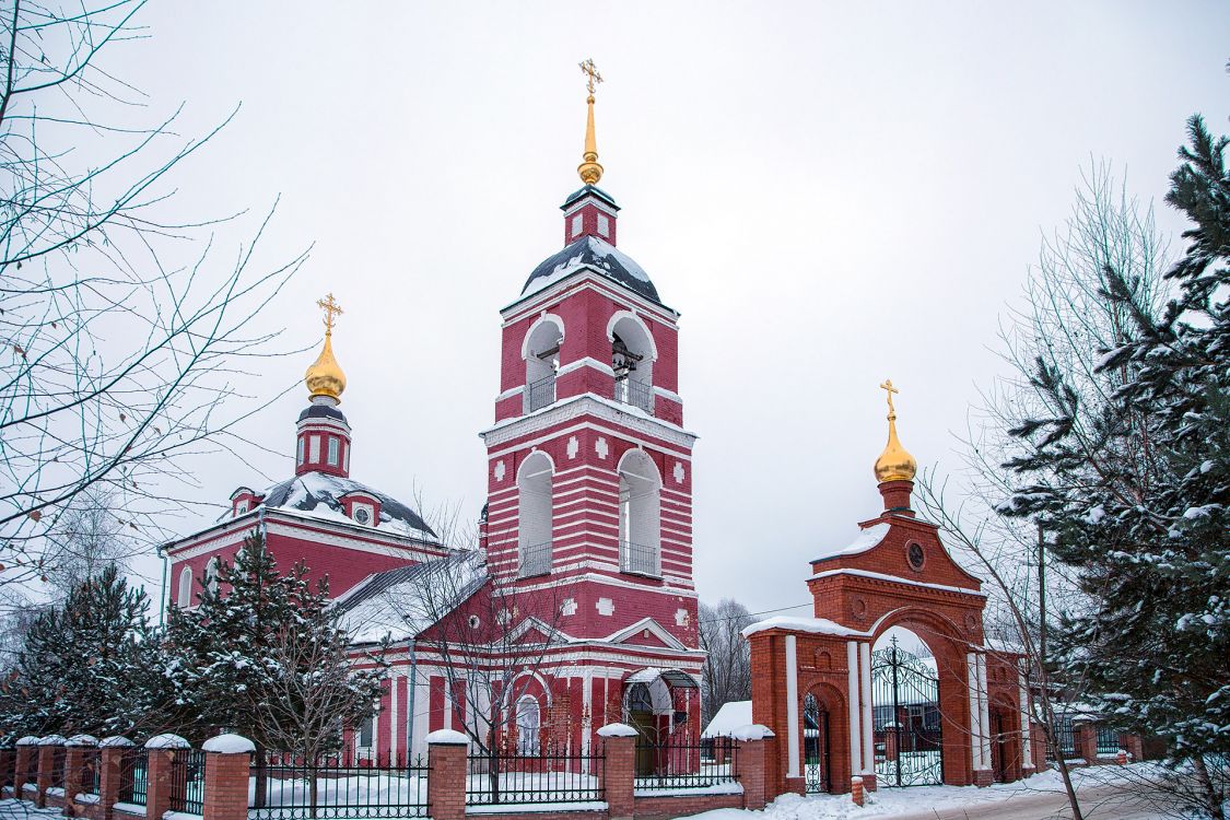 Веськово. Церковь Георгия Победоносца. фасады