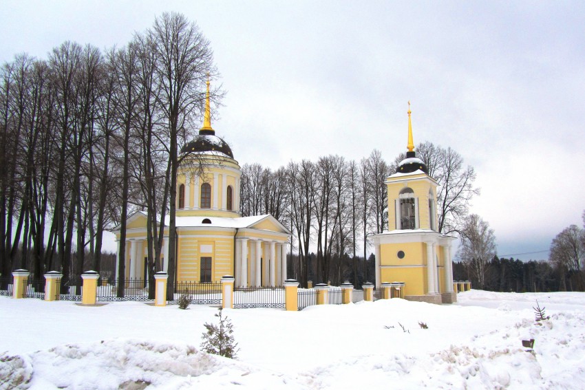 Талеж. Церковь Рождества Пресвятой Богородицы. общий вид в ландшафте, вид с северо-запада