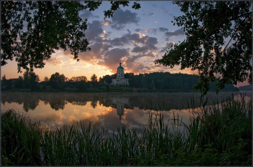 Гребнево. Церковь Николая Чудотворца. художественные фотографии