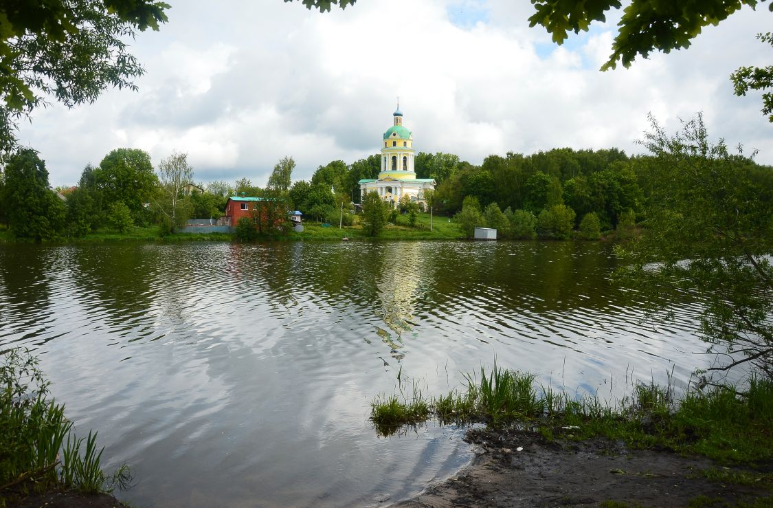 Гребнево. Церковь Николая Чудотворца. общий вид в ландшафте