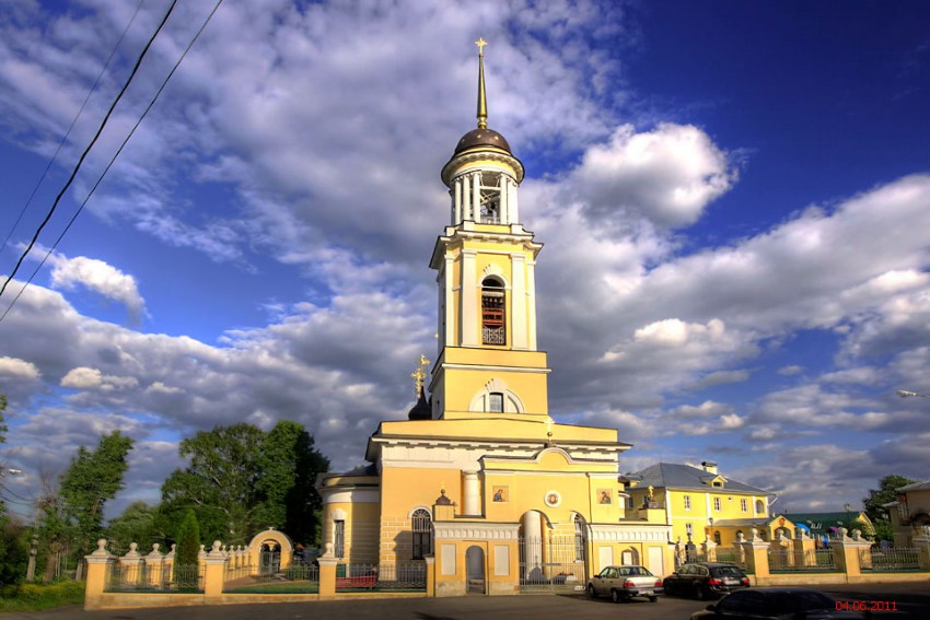 Чехов. Церковь Зачатия Анны в Лопасне-Зачатьевском. фасады
