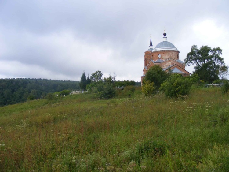 Церковь Троицы Живоначальной, Николо-Ленивец (Дзержинский район, Калужская область). общий вид в ландшафте