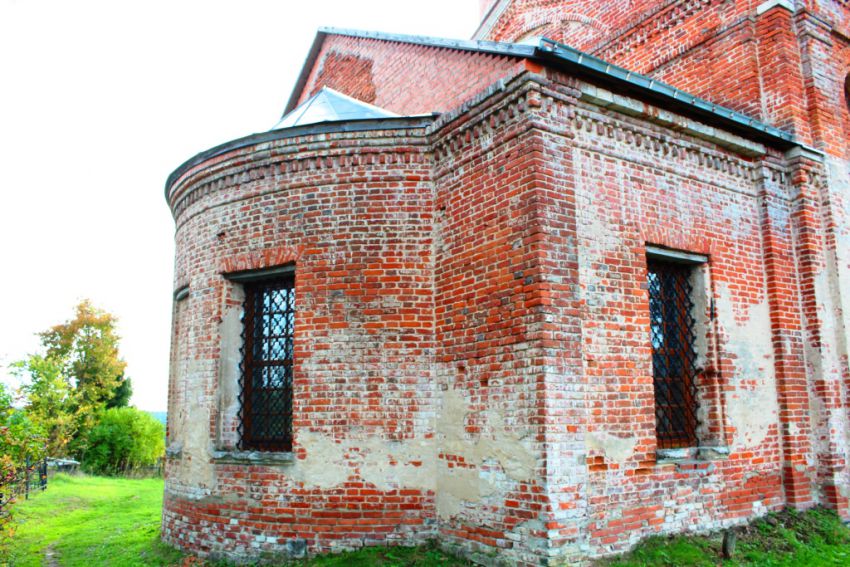 Церковь Троицы Живоначальной, Николо-Ленивец (Дзержинский район, Калужская область). архитектурные детали, Апсида, вид с севера