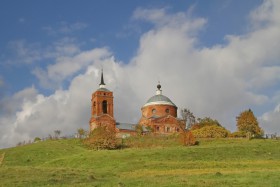 Николо-Ленивец. Церковь Троицы Живоначальной