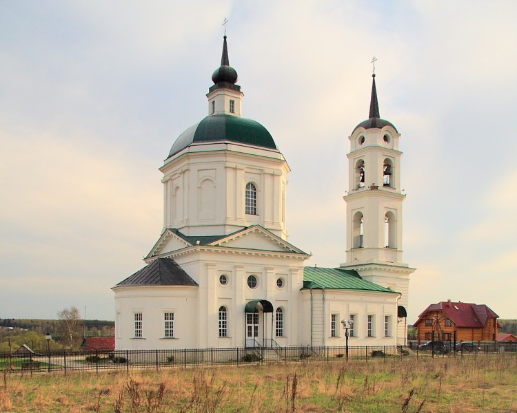 Клёново. Церковь Николая Чудотворца в Клёнове. фасады