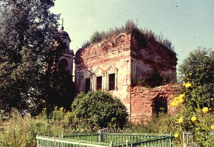 Сальково. Церковь Благовещения Пресвятой Богородицы. фасады, Лето 1990