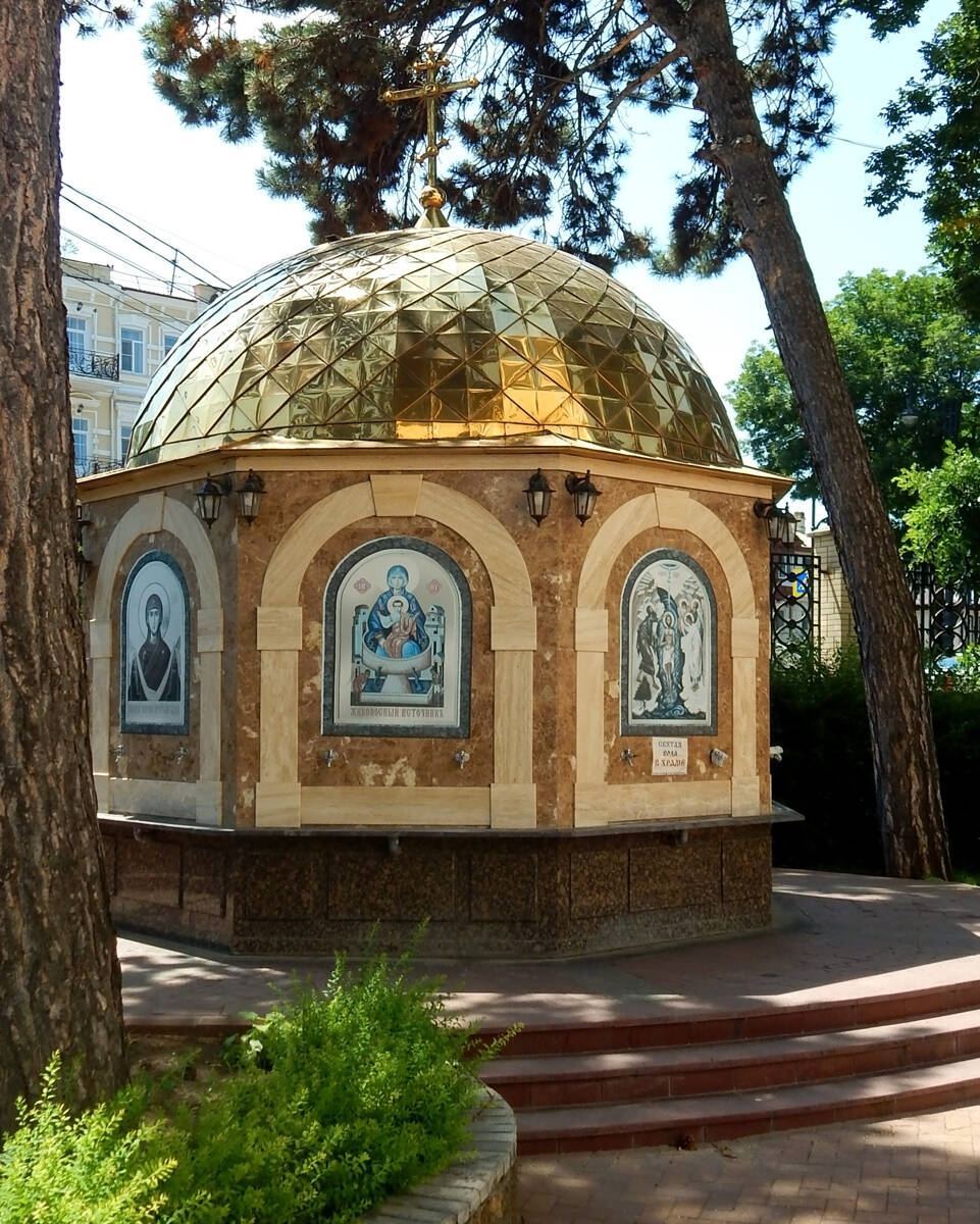 Собор Николая Чудотворца (новый), Кисловодск (Кисловодск, город, Ставропольский край). дополнительная информация, Водосвятная часовня