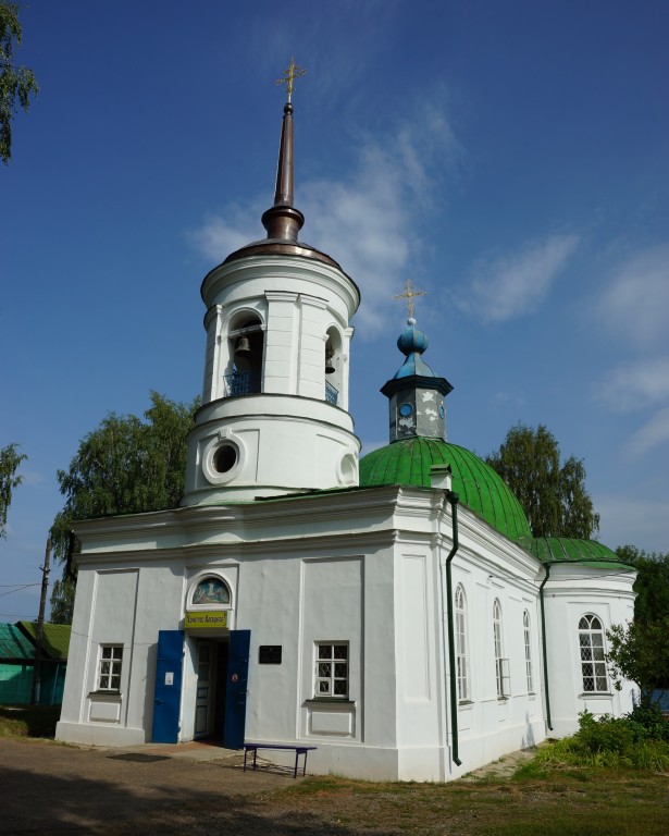 Сарапул. Церковь Воскресения Христова. фасады