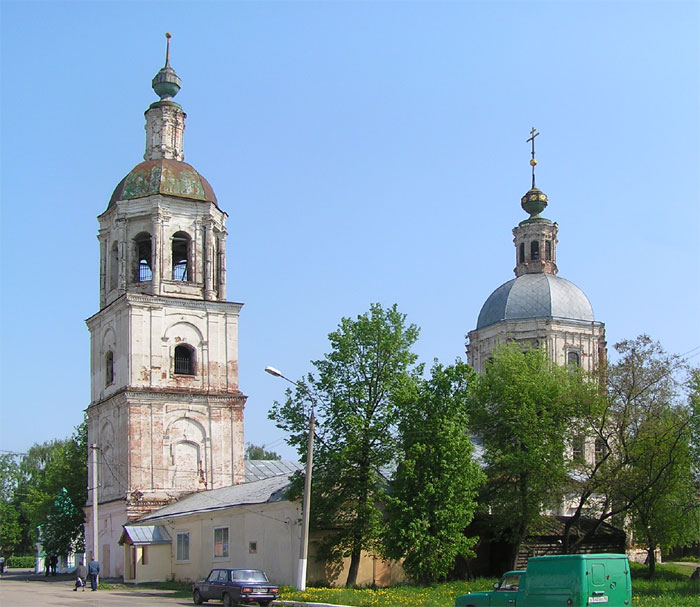 Зарайск. Церковь Троицы Живоначальной. фасады