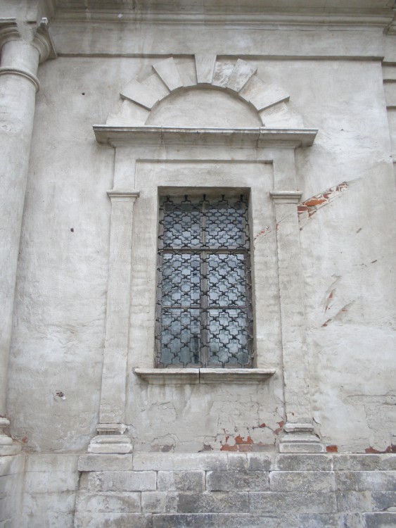 Зарайск. Церковь Троицы Живоначальной. архитектурные детали, Фрагмент южного фасада