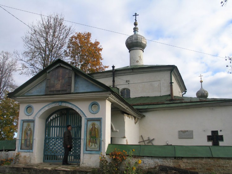 Церковь Рождества Пресвятой Богородицы, Изборск (Печорский район, Псковская область). фасады