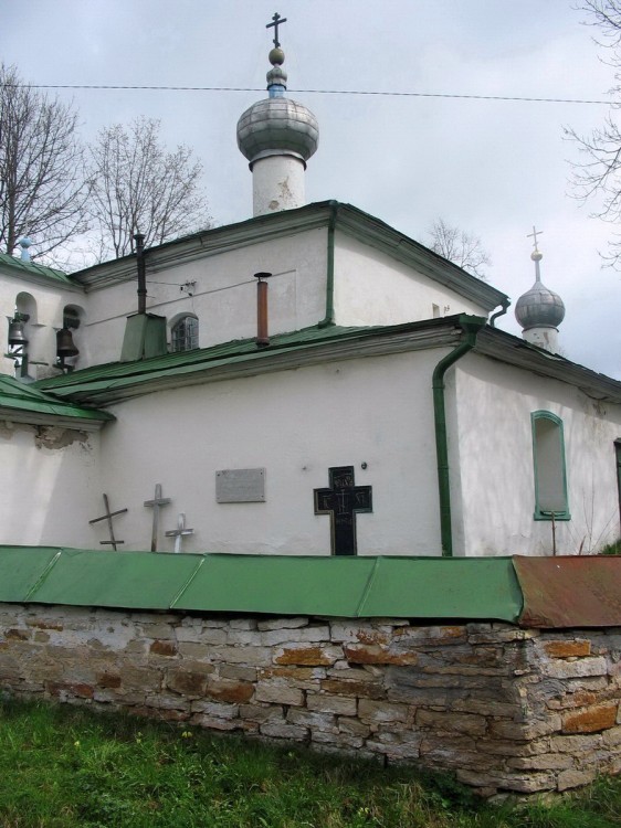 Изборск. Церковь Рождества Пресвятой Богородицы. архитектурные детали