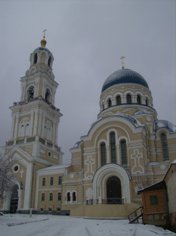 Тихонова пустынь, Льва Толстого, село (Дзержинский район, Калужская область). фасады
