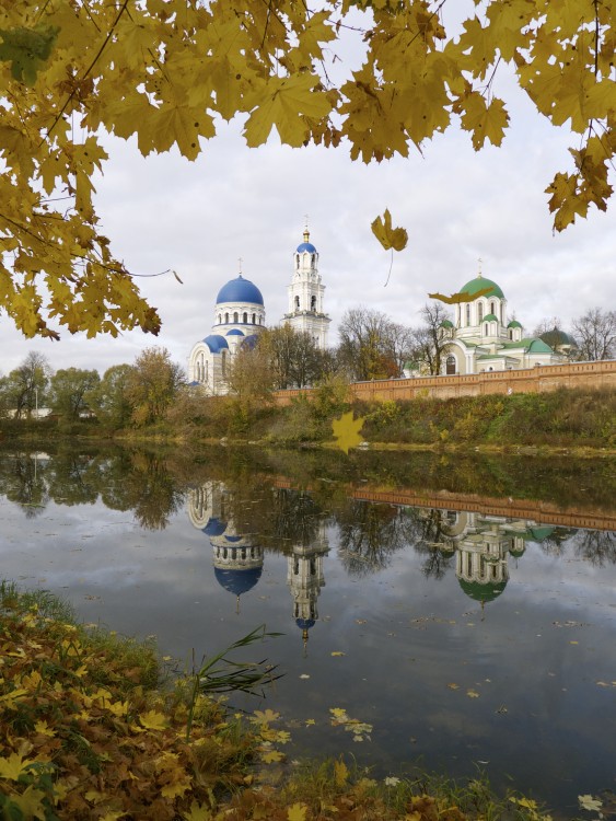 Тихонова пустынь, Льва Толстого, село (Дзержинский район, Калужская область). фасады