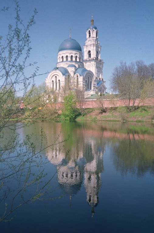 Тихонова пустынь, Льва Толстого, село (Дзержинский район, Калужская область). фасады