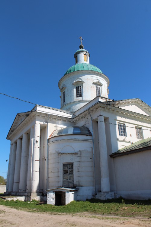Кондрово. Церковь Троицы Живоначальной. фасады, Основной объем храма, вид с северо-запада