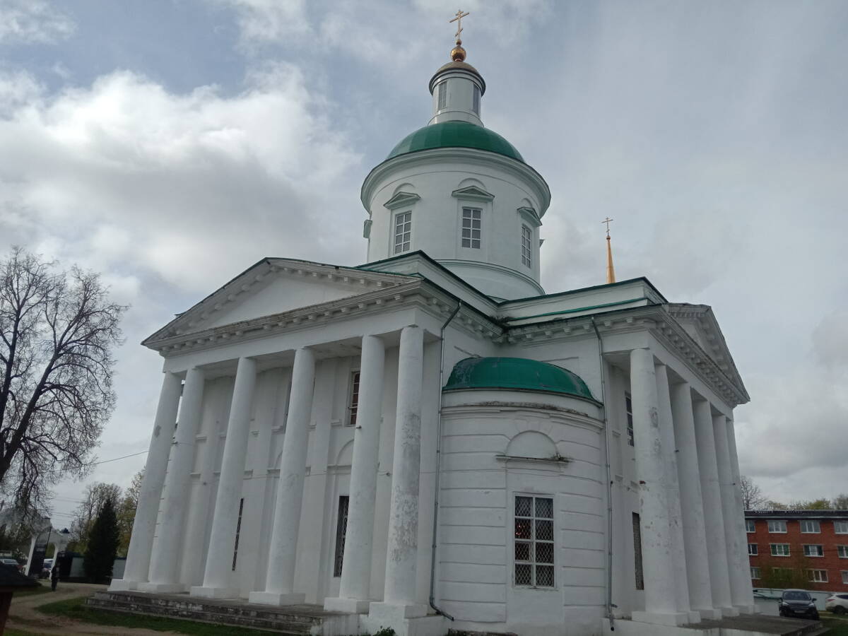 Церковь Троицы Живоначальной, Кондрово (Дзержинский район, Калужская область). фасады