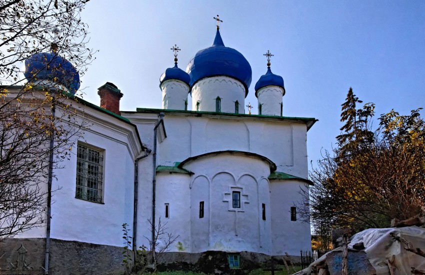 Мальской Рождественский монастырь. Собор Рождества Христова, Малы (Печорский район, Псковская область). фасады